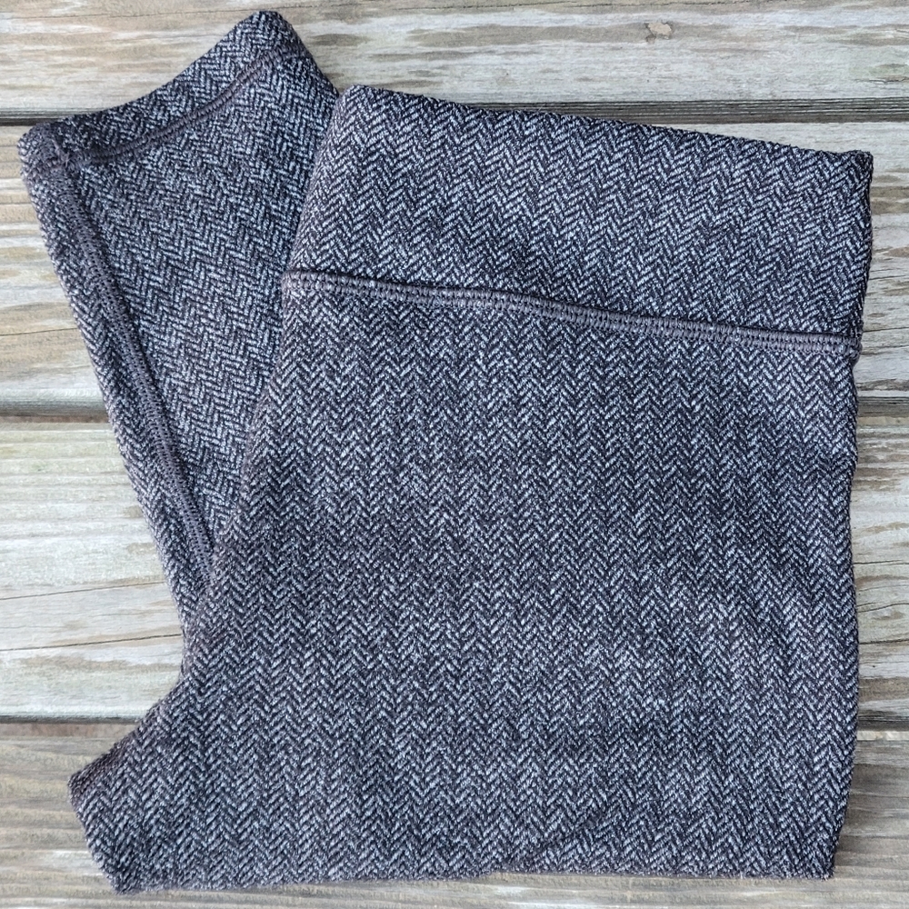 Ivivva Rhythmic gray + black herringbone full length leggings size 12